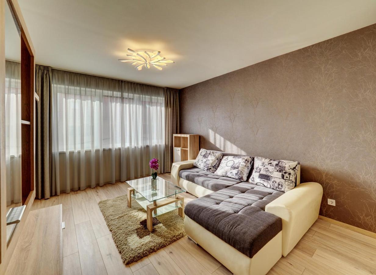 Hajnal Apartman Apartamento Szeged Exterior foto