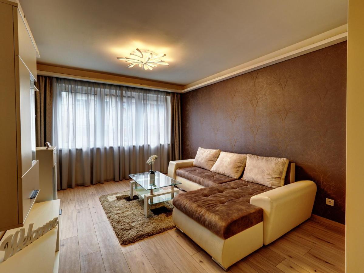 Hajnal Apartman Apartamento Szeged Exterior foto